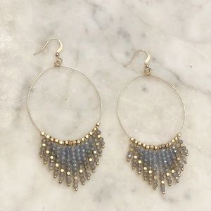 NIP Beaded hoop earrings gold & purple